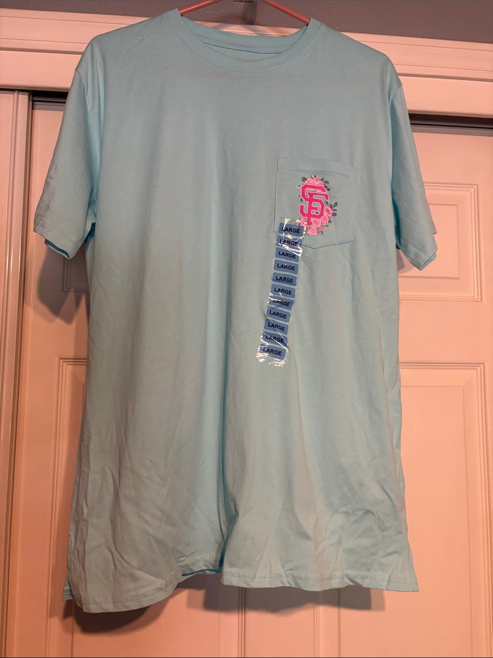 Majestic women’s Light Blue Tee with Pink San Francisco Giants Graphic - L